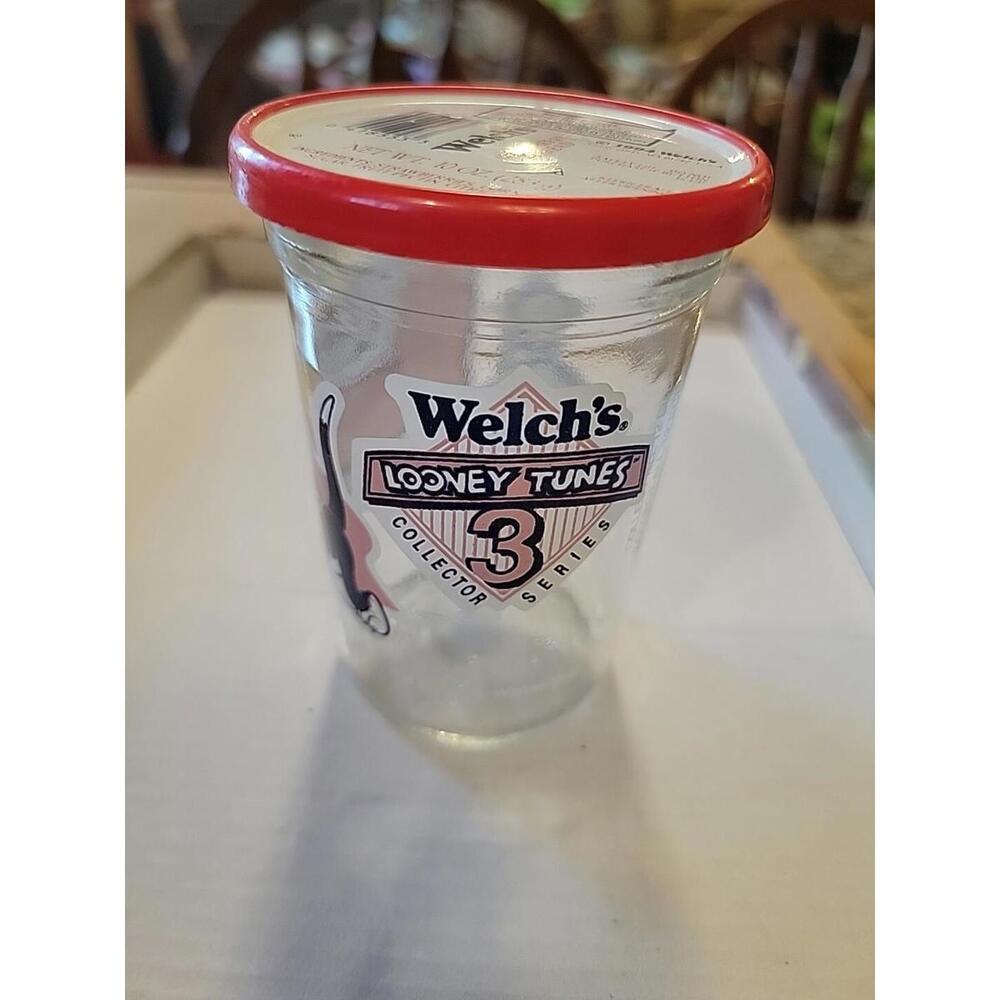 Welch’s Looney Tunes Collector’s Series #3 “Sylvester & Tweety” Jelly Jar 1994